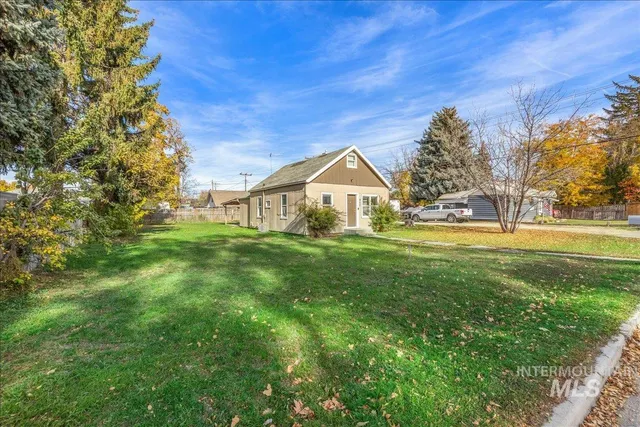 $269,000 | 912 East Amity Avenue, Nampa, ID 83686