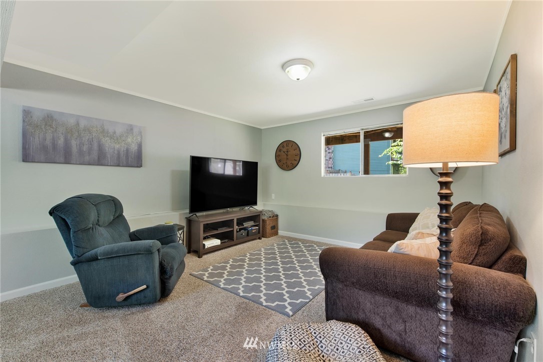 17218 Brook Boulevard Bothell, WA 98012 - Photo 16 of 22