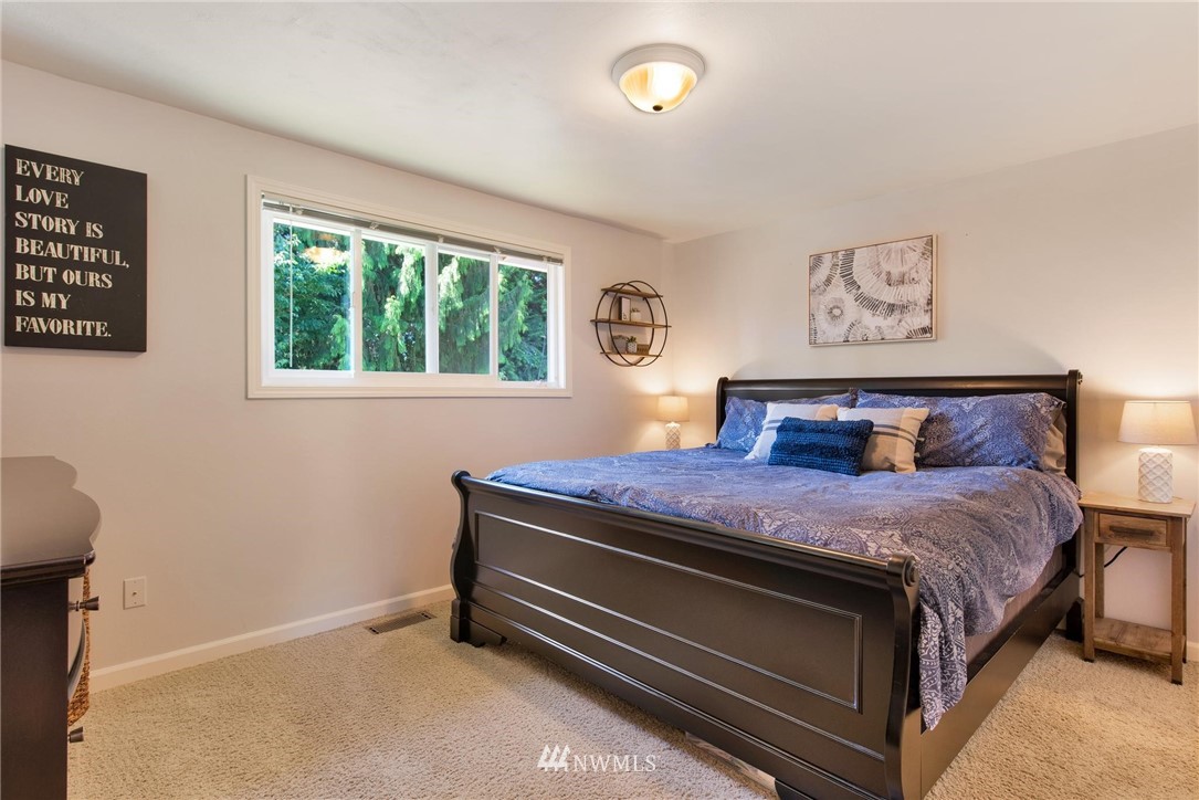 17218 Brook Boulevard Bothell, WA 98012 - Photo 4 of 22