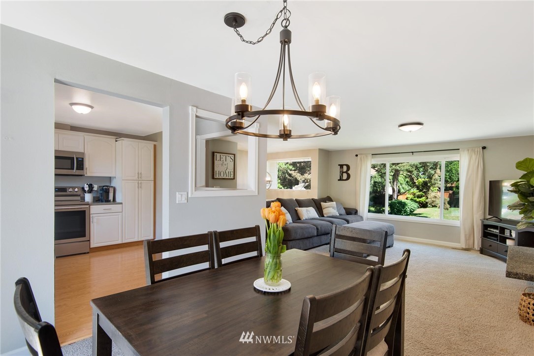 17218 Brook Boulevard Bothell, WA 98012 - Photo 8 of 22