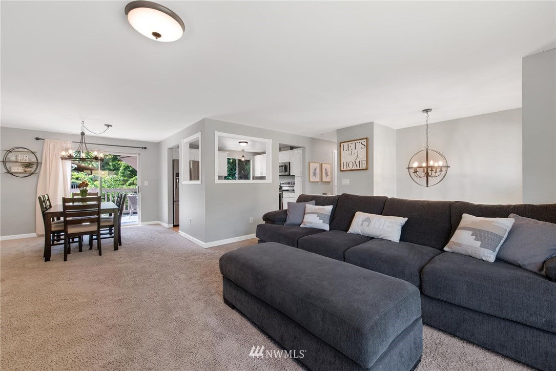 17218 Brook Boulevard Bothell, WA 98012 - Photo 9 of 22