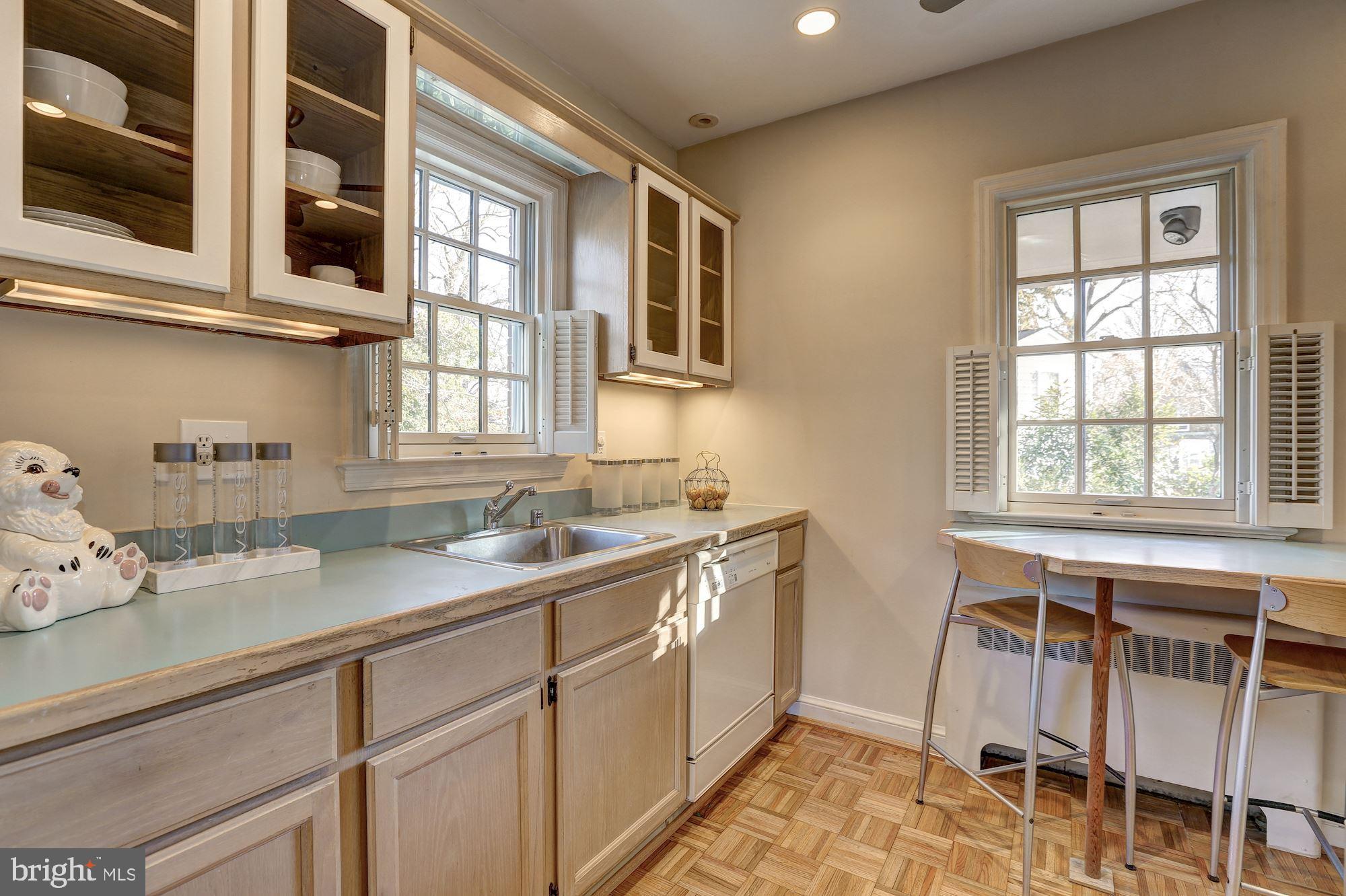 1804 Myrtle Road Silver Spring, MD 20902 - Photo 12 of 24 Kitchen with breakfast bar