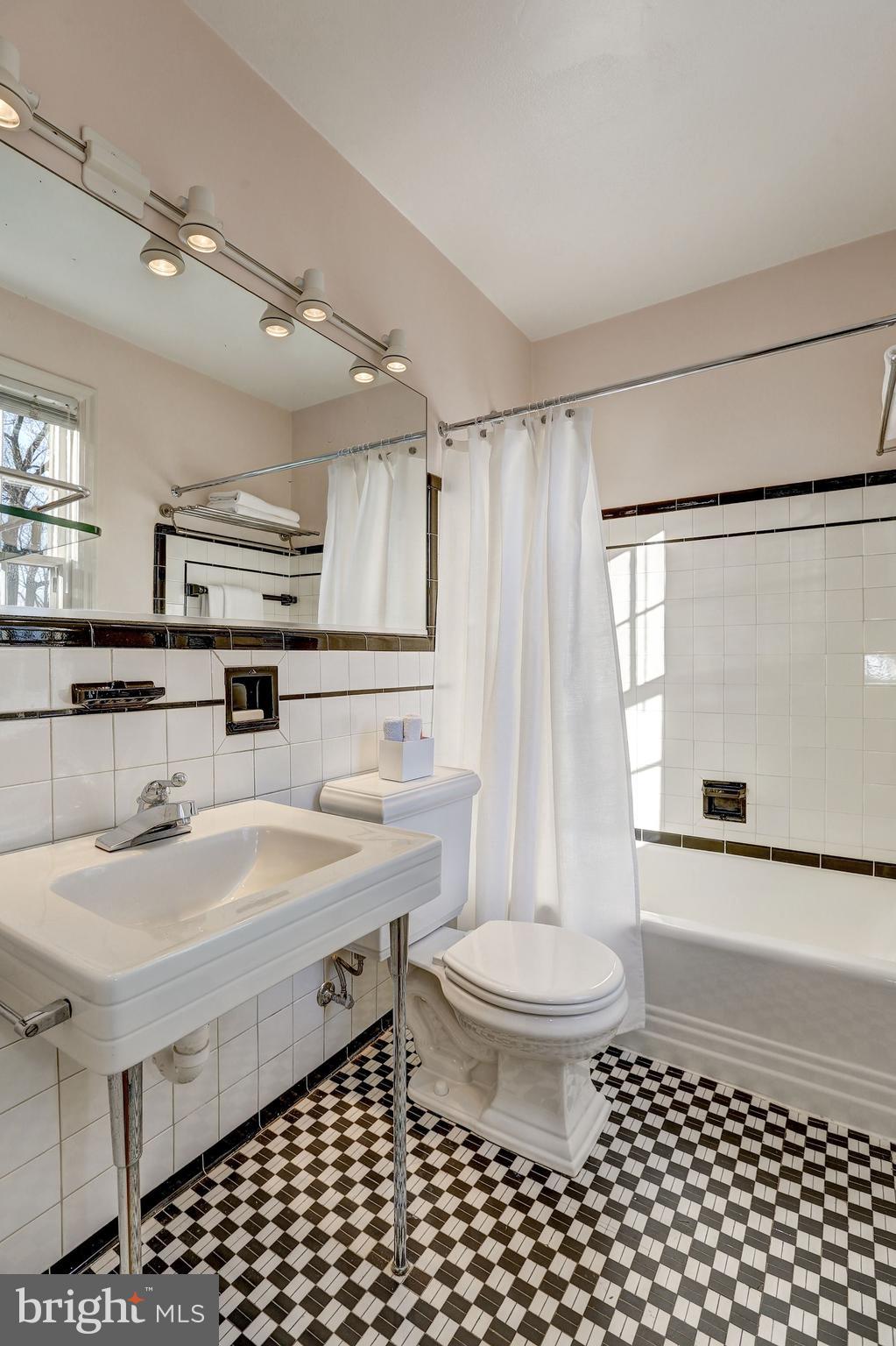 1804 Myrtle Road Silver Spring, MD 20902 - Photo 16 of 24 Upstairs Hall Bathroom