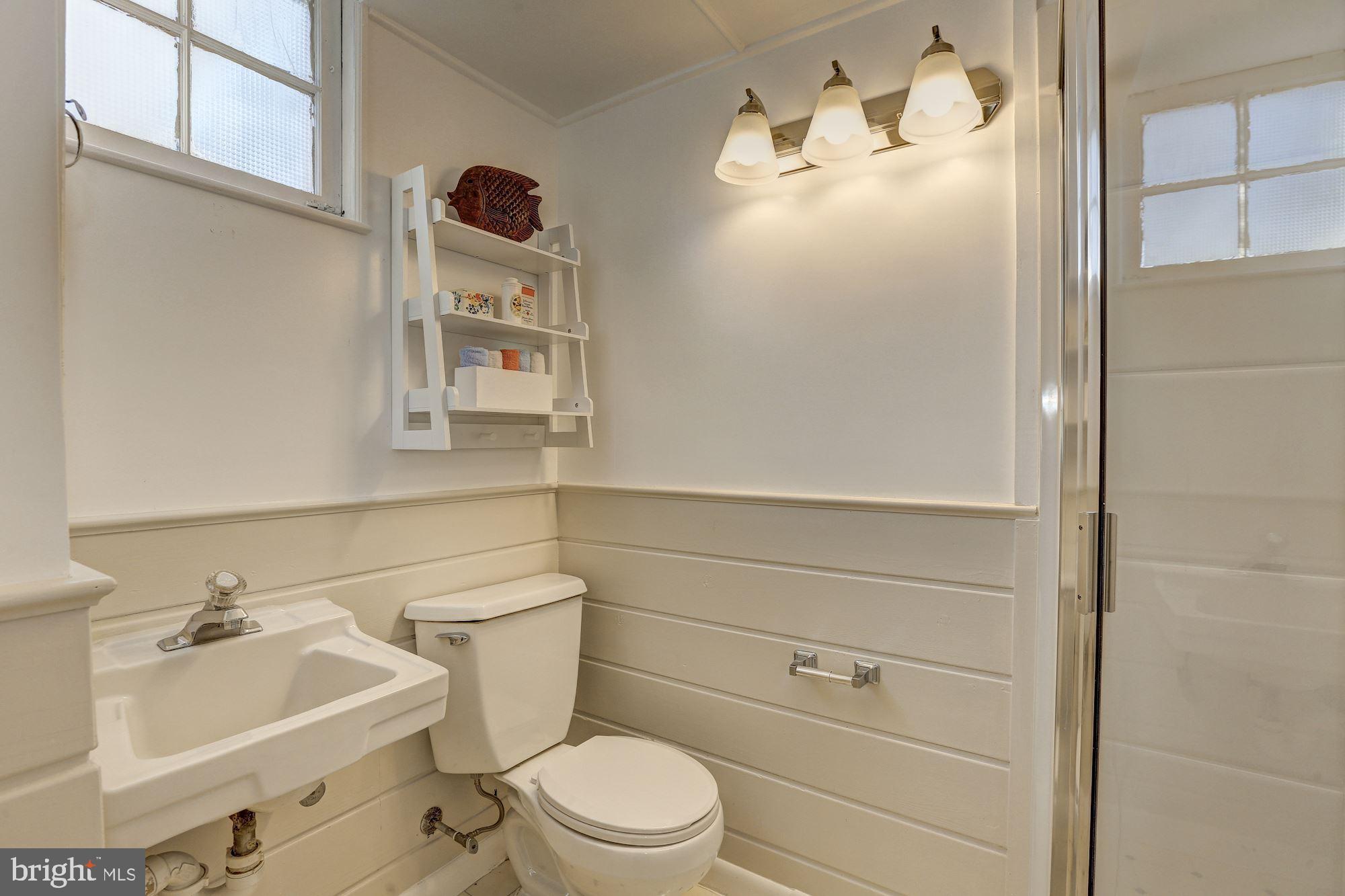 1804 Myrtle Road Silver Spring, MD 20902 - Photo 21 of 24 Lower Level Shower Bath