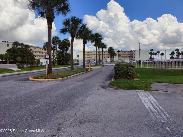 $1,800 | 2465 South Washington Avenue, Unit 108, Titusville, FL 32780