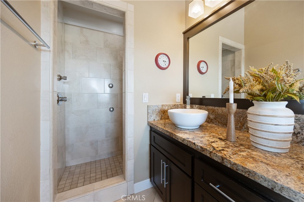 41999 Altanos Road Temecula, CA 92592 - Photo 27 of 57 Gallery Image 27