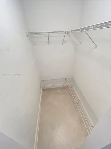 $1,995 | 2880 Pine Tree Drive, Unit 9, Miami Beach, FL 33140