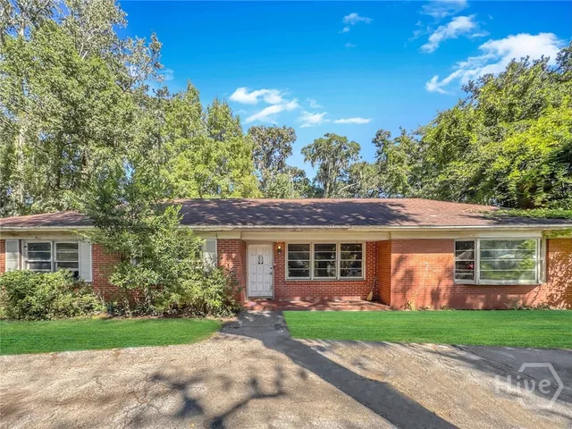 $220,400 | 1918 East 63rd Street, Savannah, GA 31404