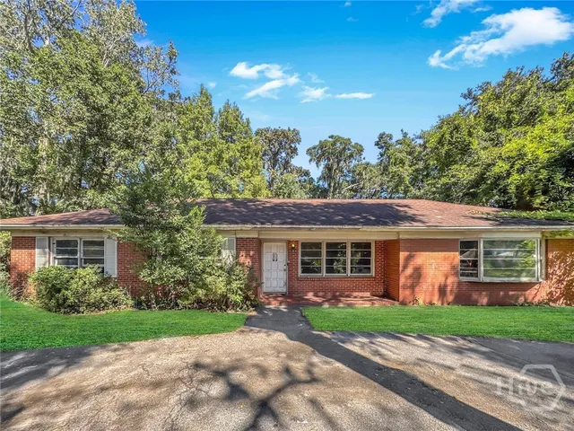 $220,400 | 1918 East 63rd Street, Savannah, GA 31404