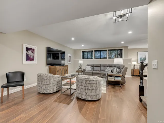 $729,900 | 9116 Metea Vly Crossing, Leo, IN 46765