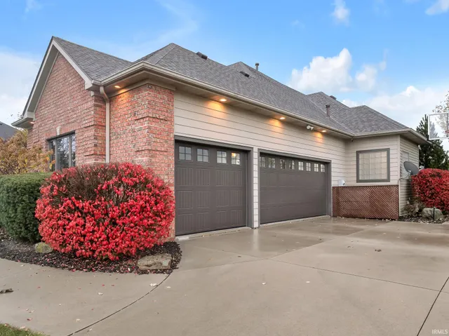 $729,900 | 9116 Metea Vly Crossing, Leo, IN 46765