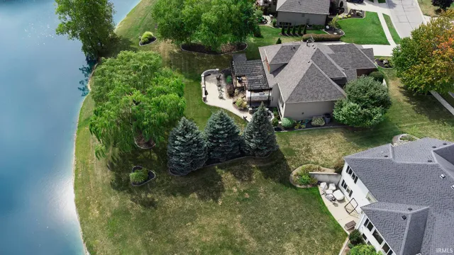 $729,900 | 9116 Metea Vly Crossing, Leo, IN 46765