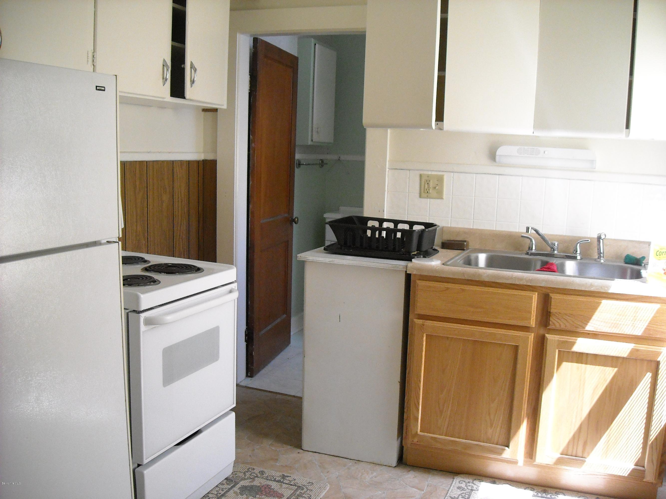 44 Edgewood Road Pittsfield, MA 01201 - Photo 6 of 9 edgewood june 004