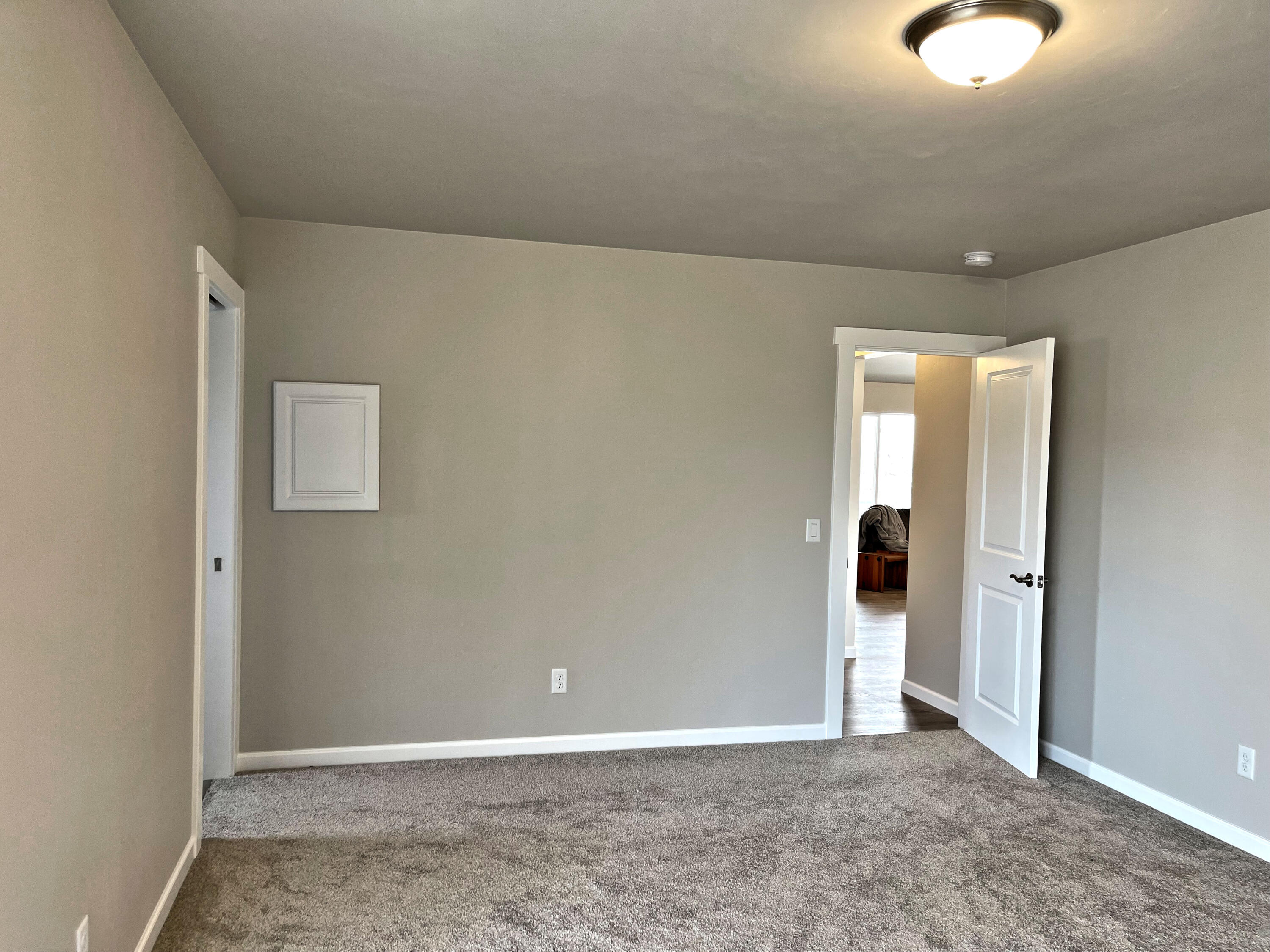 555 Scenic Loop Culver, OR 97734 - Photo 14 of 38 Primary Suite is separate from guest rooms.