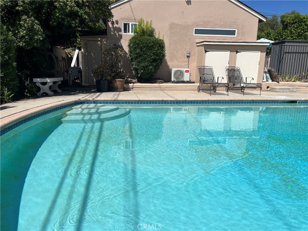 2440 Queensberry Road Pasadena, CA 91104 - Photo 36 of 41 Gallery Image 36