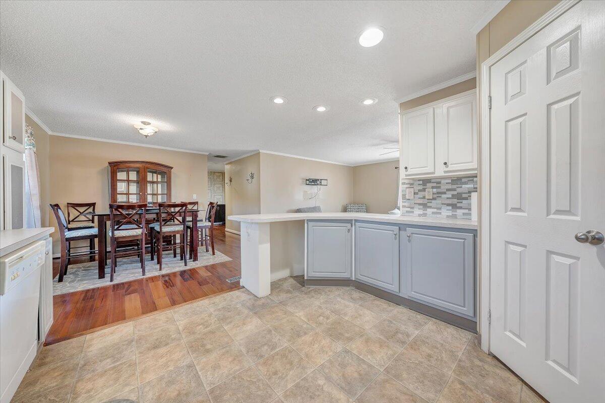9233 Newport Road Catawba, VA 24070 - Photo 11 of 33 11-MIB07999