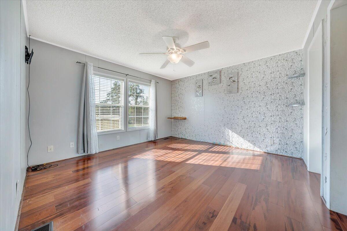 9233 Newport Road Catawba, VA 24070 - Photo 13 of 33 13-MIB08005