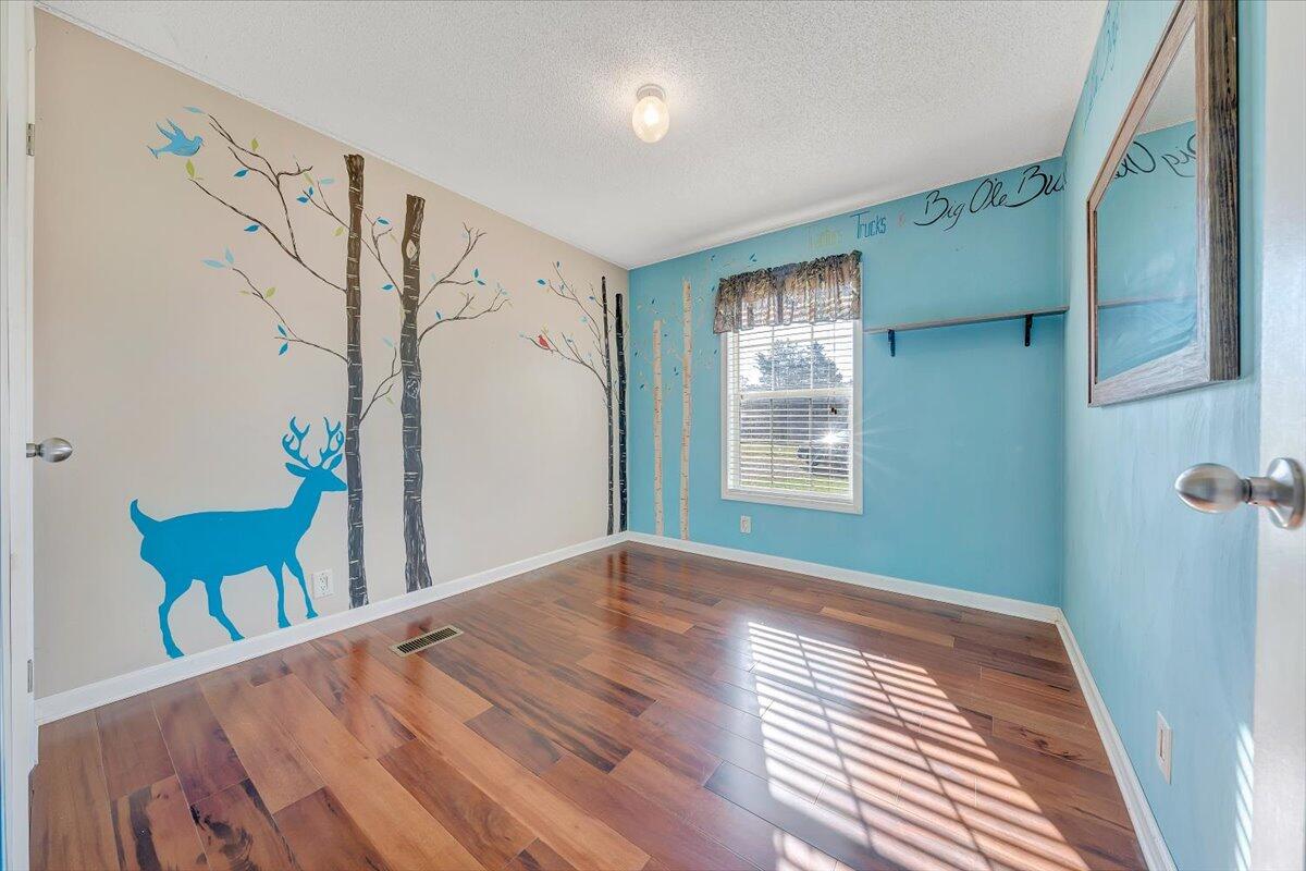 9233 Newport Road Catawba, VA 24070 - Photo 18 of 33 18-MIB08020