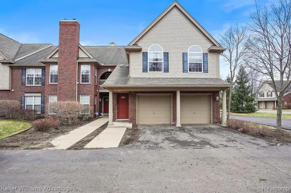$2,200 | 28556 Carlton Way Drive, Novi, MI 48377