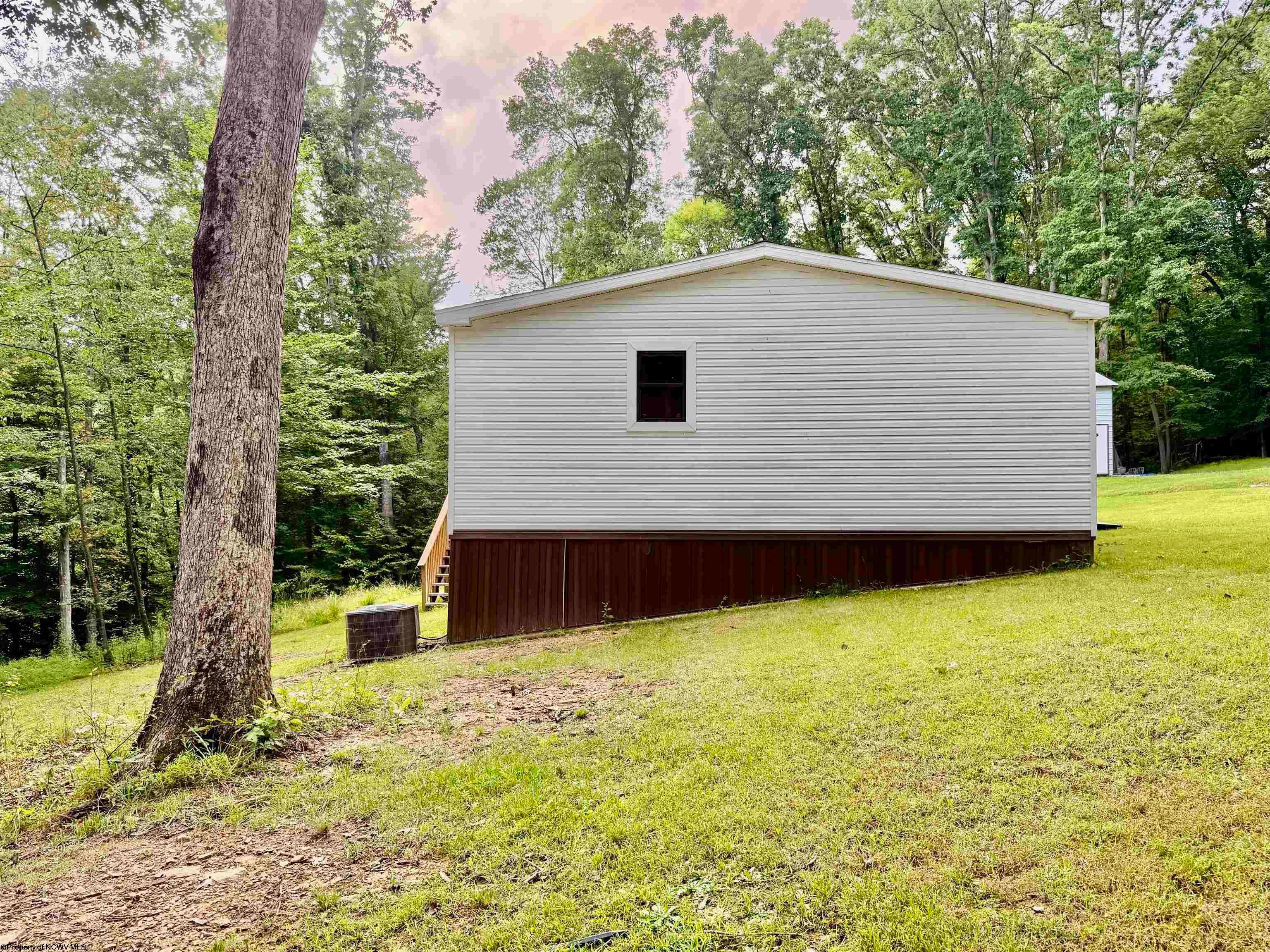 323 Long Run Road Fairmont, WV 26554 - Photo 3 of 44 Gallery Image 3