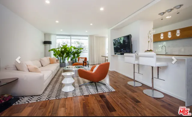 $1,149,000 | 406 North Oakhurst Drive, Unit 204, Beverly Hills, CA 90210