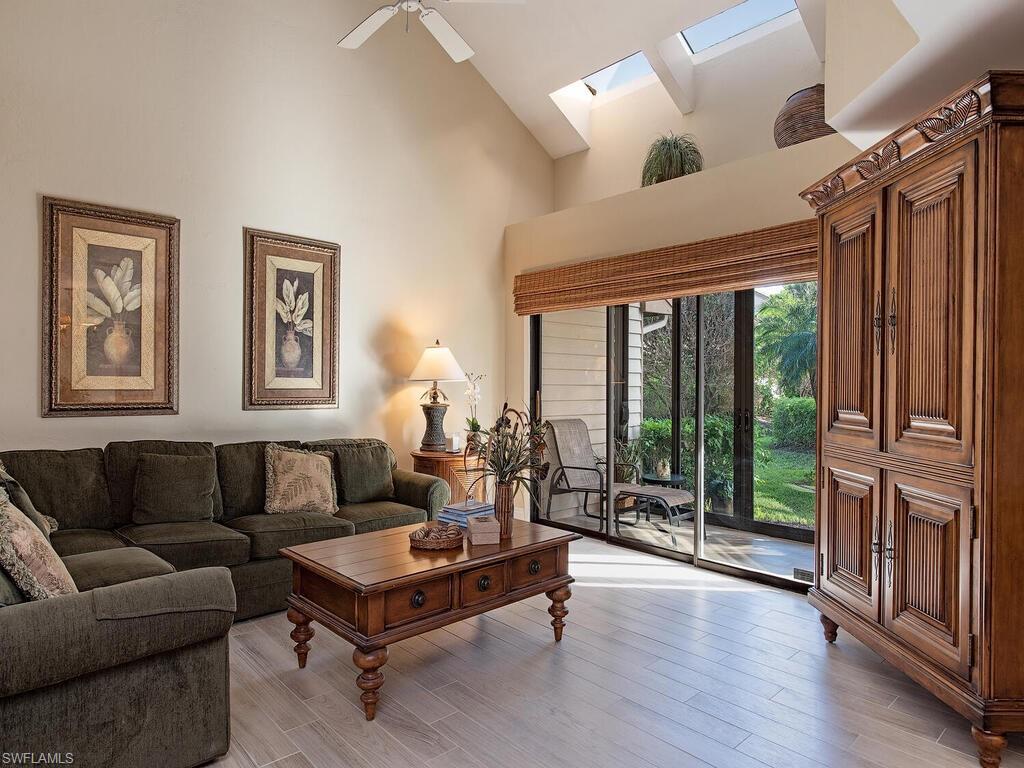 4024 Crayton Road Naples, FL 34103 - Photo 3 of 12 Gallery Image 3