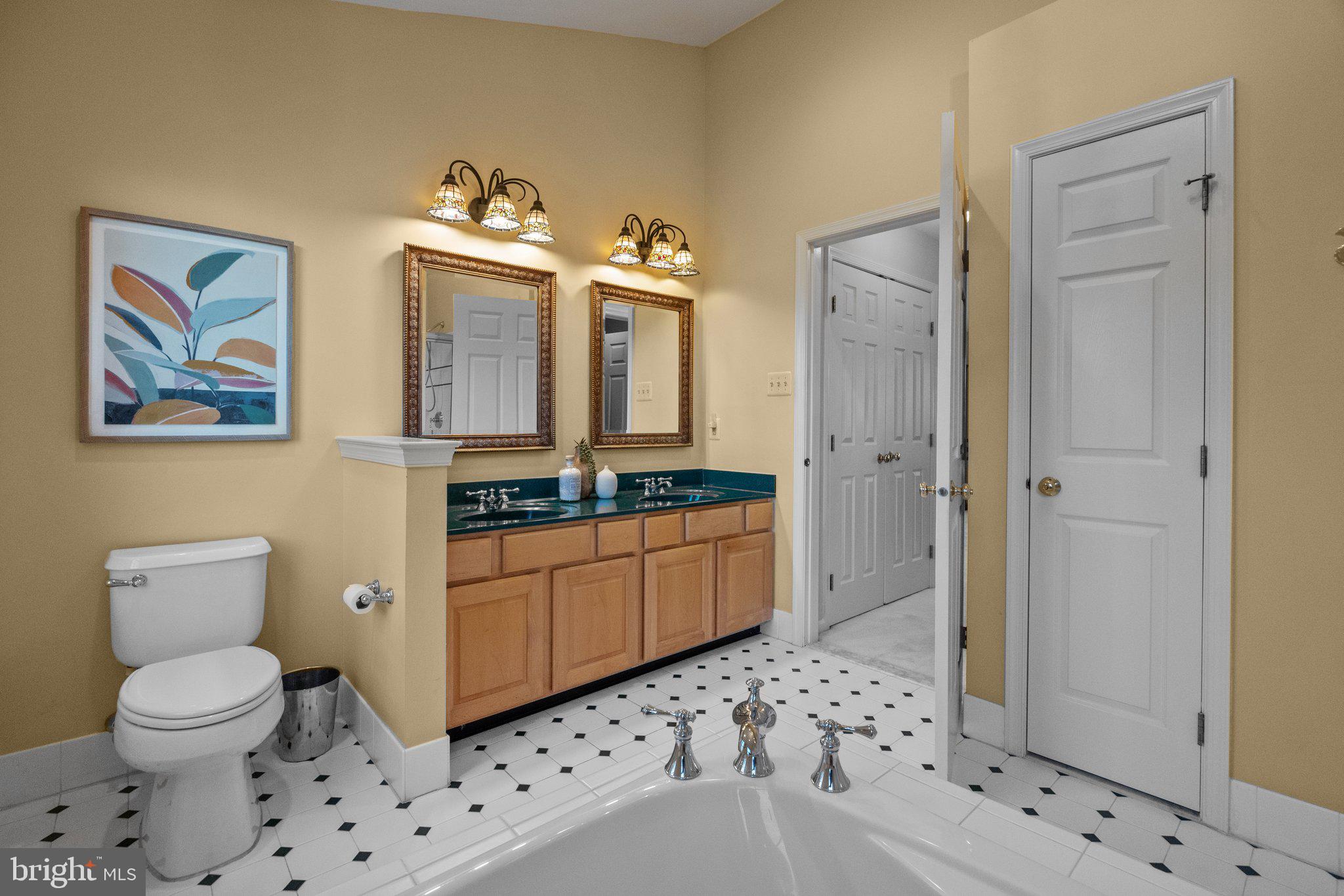 1106 Bancroft Lane Yardley, PA 19067 - Photo 40 of 50 Primary EnSuite