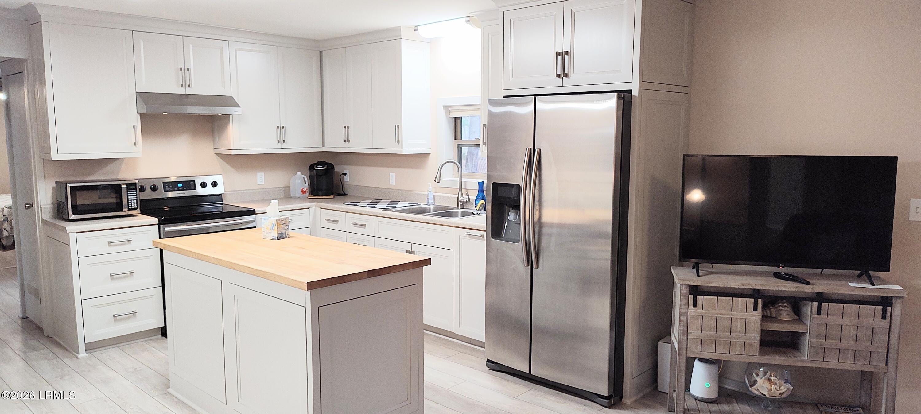 11 Sea Breeze Way Beaufort, SC 29907 - Photo 6 of 30 IMG_20260129_165952110