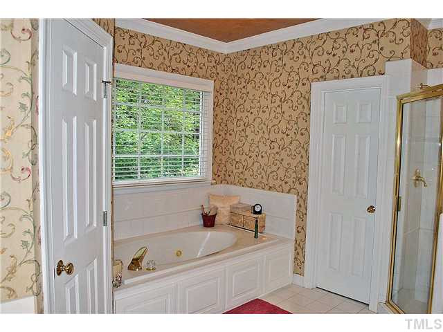 4417 Touchstone Forest Road Raleigh, NC 27612 - Photo 14 of 25 Master Bath/Spa