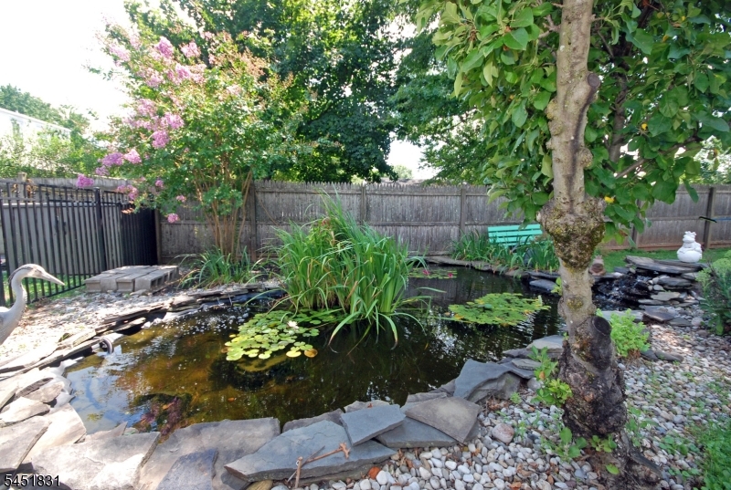 131 Weiss Terrace Raritan, NJ 08869 - Photo 36 of 40 Gallery Image 36
