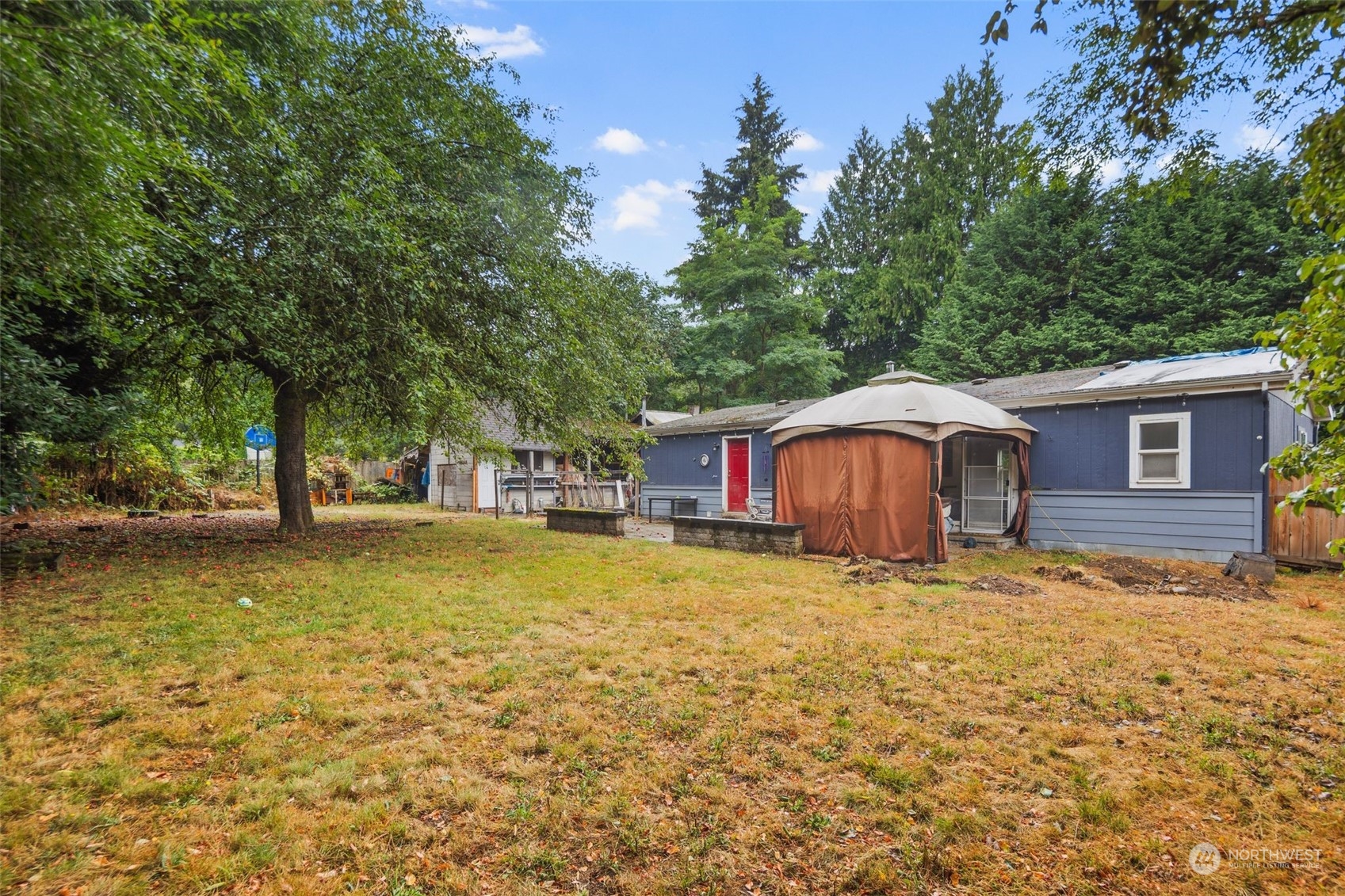 11412 163rd Avenue Southeast Renton, WA 98059 - Photo 15 of 18 Gallery Image 15