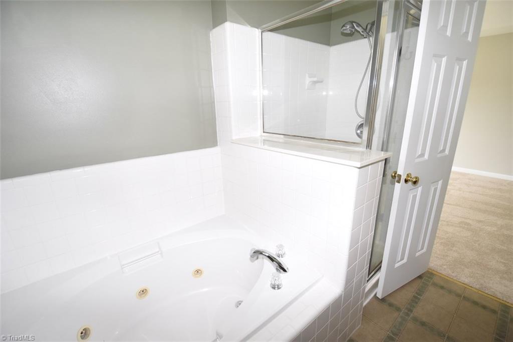 1812 Hanford Hills Road Graham, NC 27253 - Photo 14 of 20 Gallery Image 14