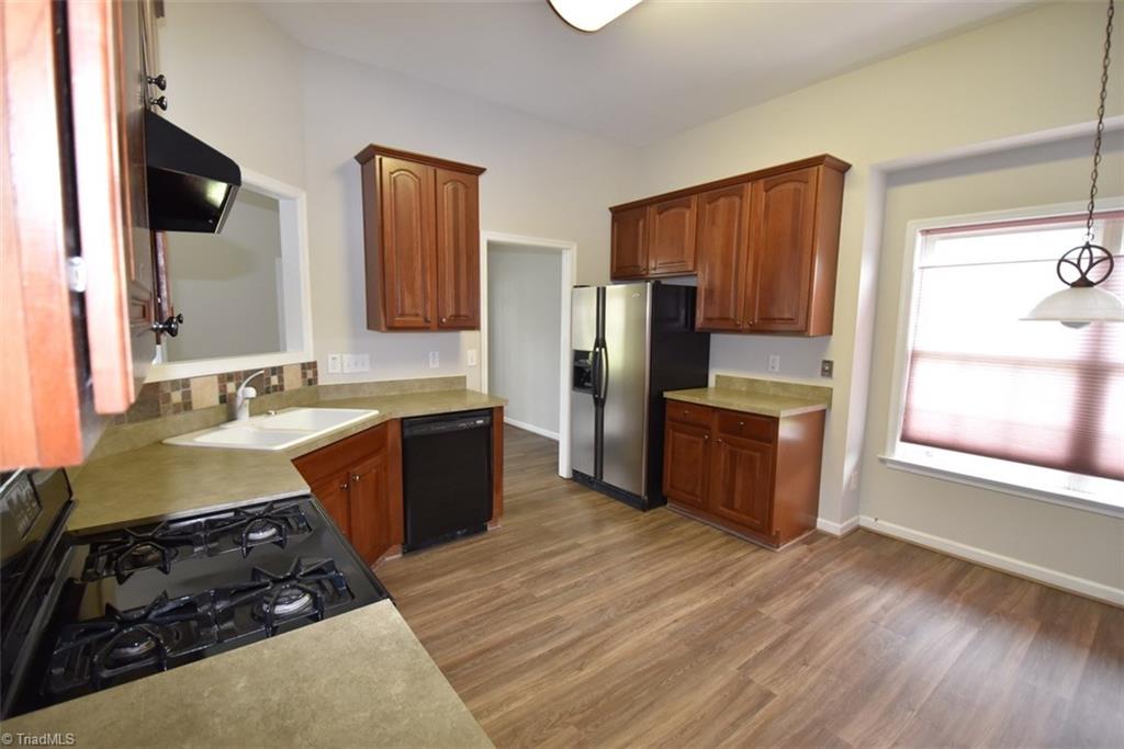 1812 Hanford Hills Road Graham, NC 27253 - Photo 9 of 20 Gallery Image 9