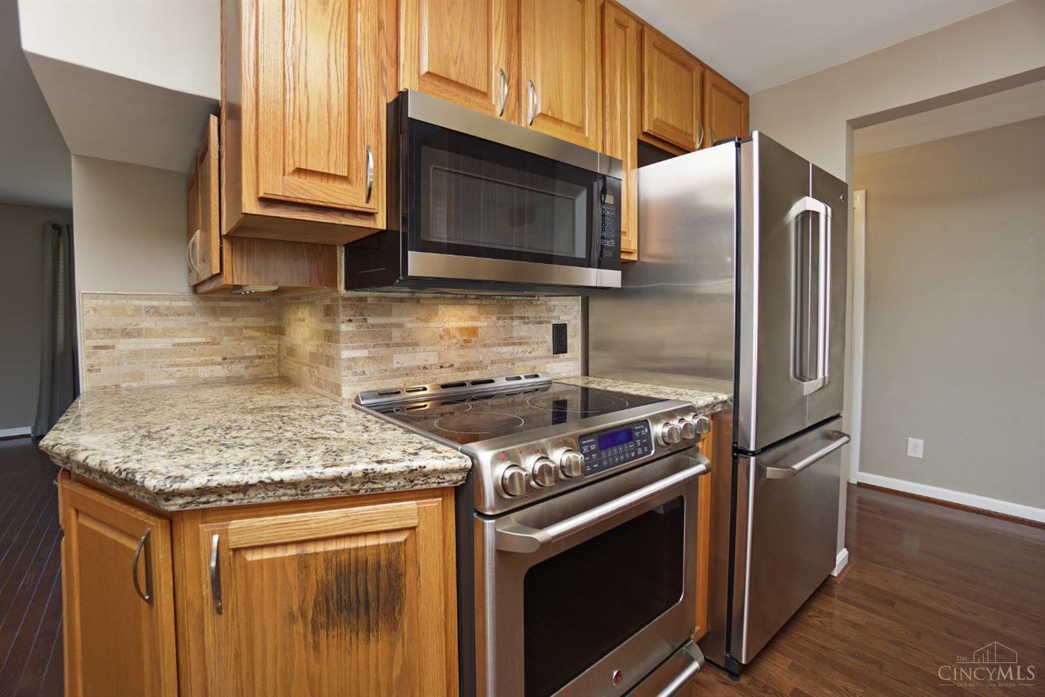 10240 Montgomery Road Montgomery, OH 45242 - Photo 11 of 27 Gallery Image 11