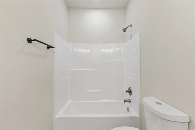 $1,850 | 1504 Clay Street, Unit B, Brenham, TX 77833