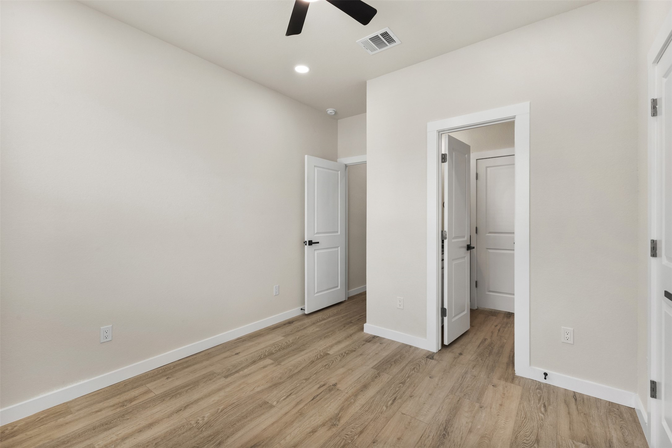 1504 Clay Street, Unit B Brenham, TX 77833 - Photo 18 of 30