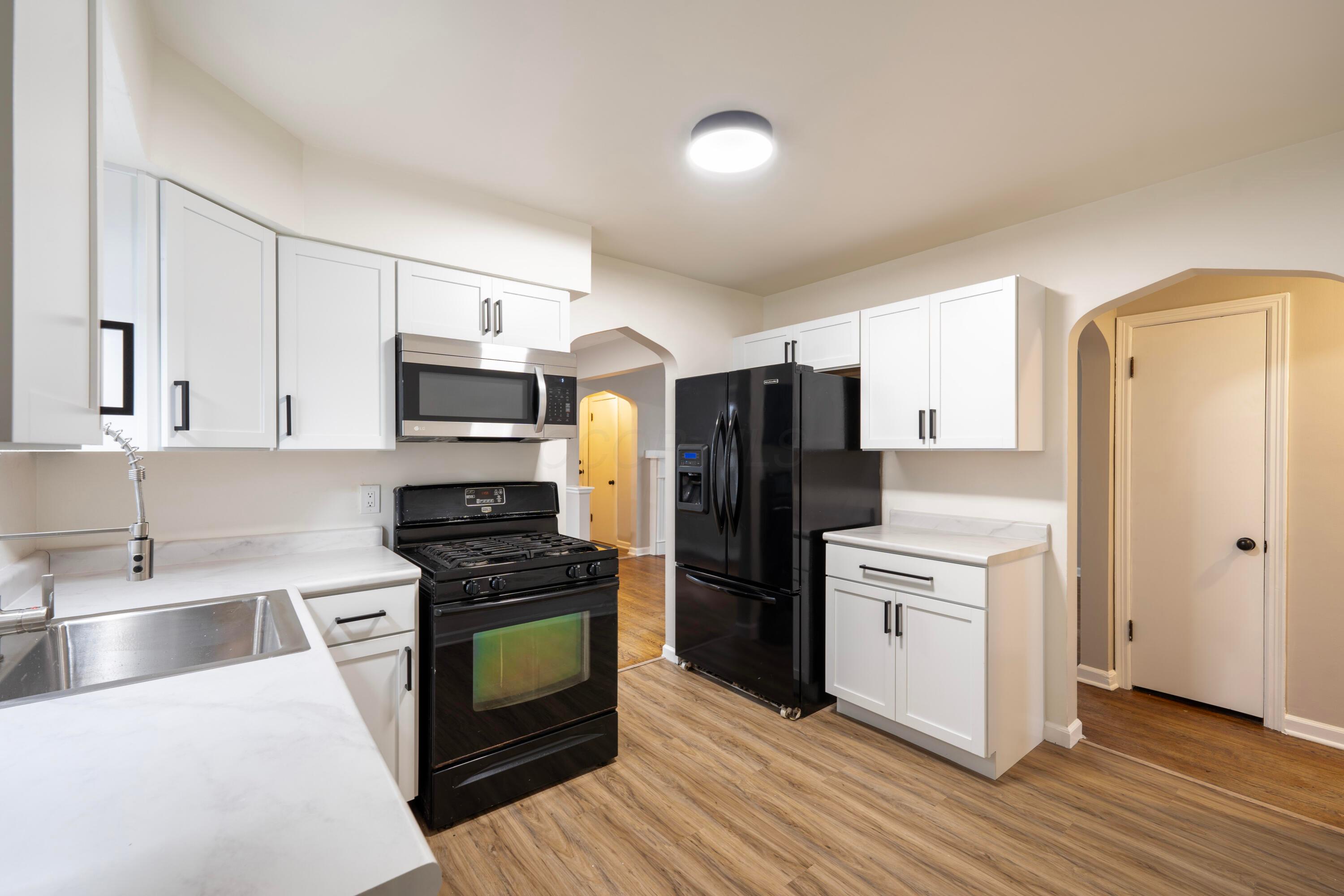 44 Demorest Road Columbus, OH 43204 - Photo 13 of 30 Kitchen2