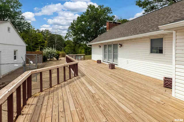 $568,800 | 17127 Highway 51, De Soto, IL 62924