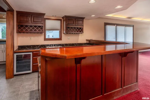 $568,800 | 17127 Highway 51, De Soto, IL 62924