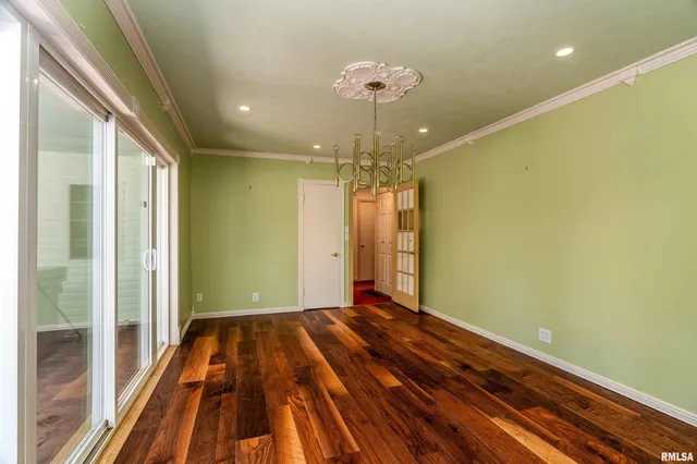 $568,800 | 17127 Highway 51, De Soto, IL 62924