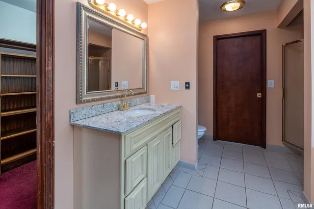 $568,800 | 17127 Highway 51, De Soto, IL 62924