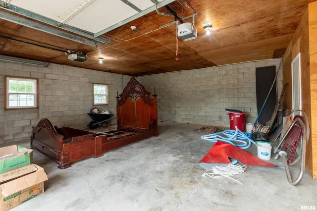 $568,800 | 17127 Highway 51, De Soto, IL 62924