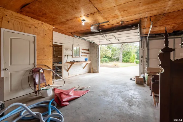 $568,800 | 17127 Highway 51, De Soto, IL 62924