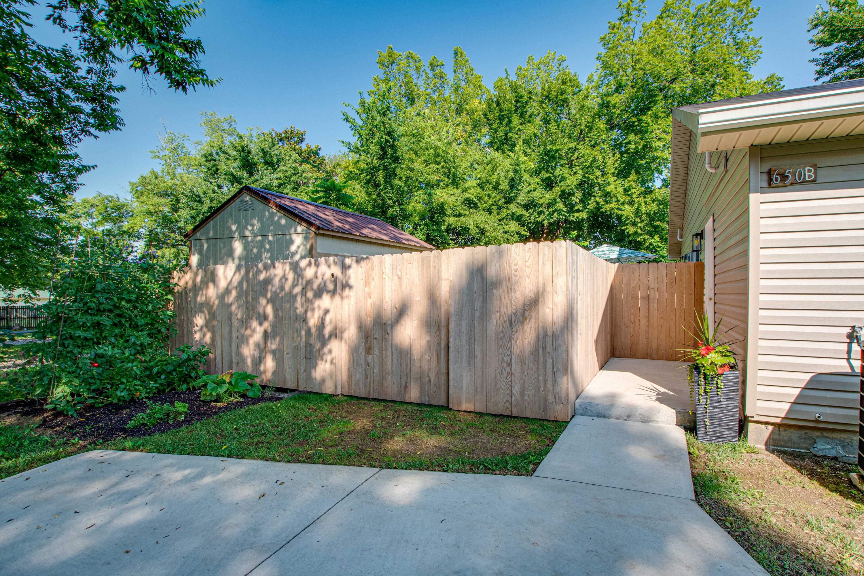 650 4th Street Southeast Cleveland, TN 37311 - Photo 3 of 23 650 4th St SE-3