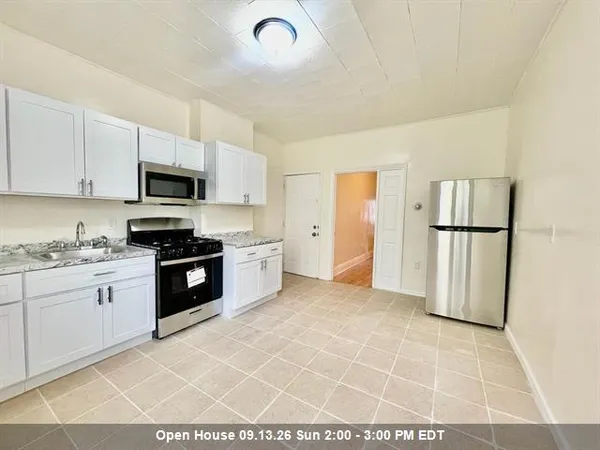 $949,000 | 68 Rose Avenue, Unit 14, Jersey City, NJ 07305