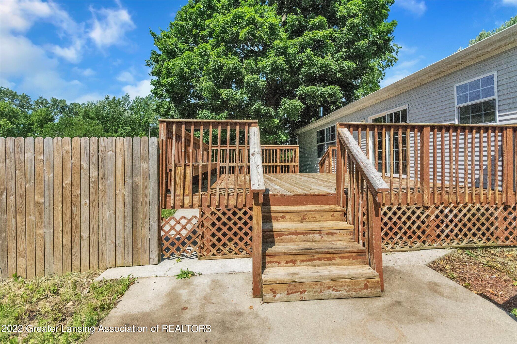 707 Sawyer Road Lansing, MI 48911 - Photo 28 of 28 30-707-Sawyer-Rd-WindowStill-Real-Estate