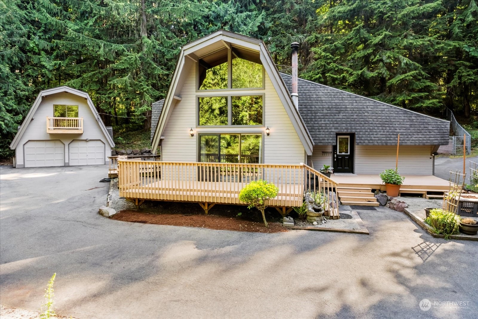 19031 Southeast 63rd Place, Issaquah, WA 98027 Compass