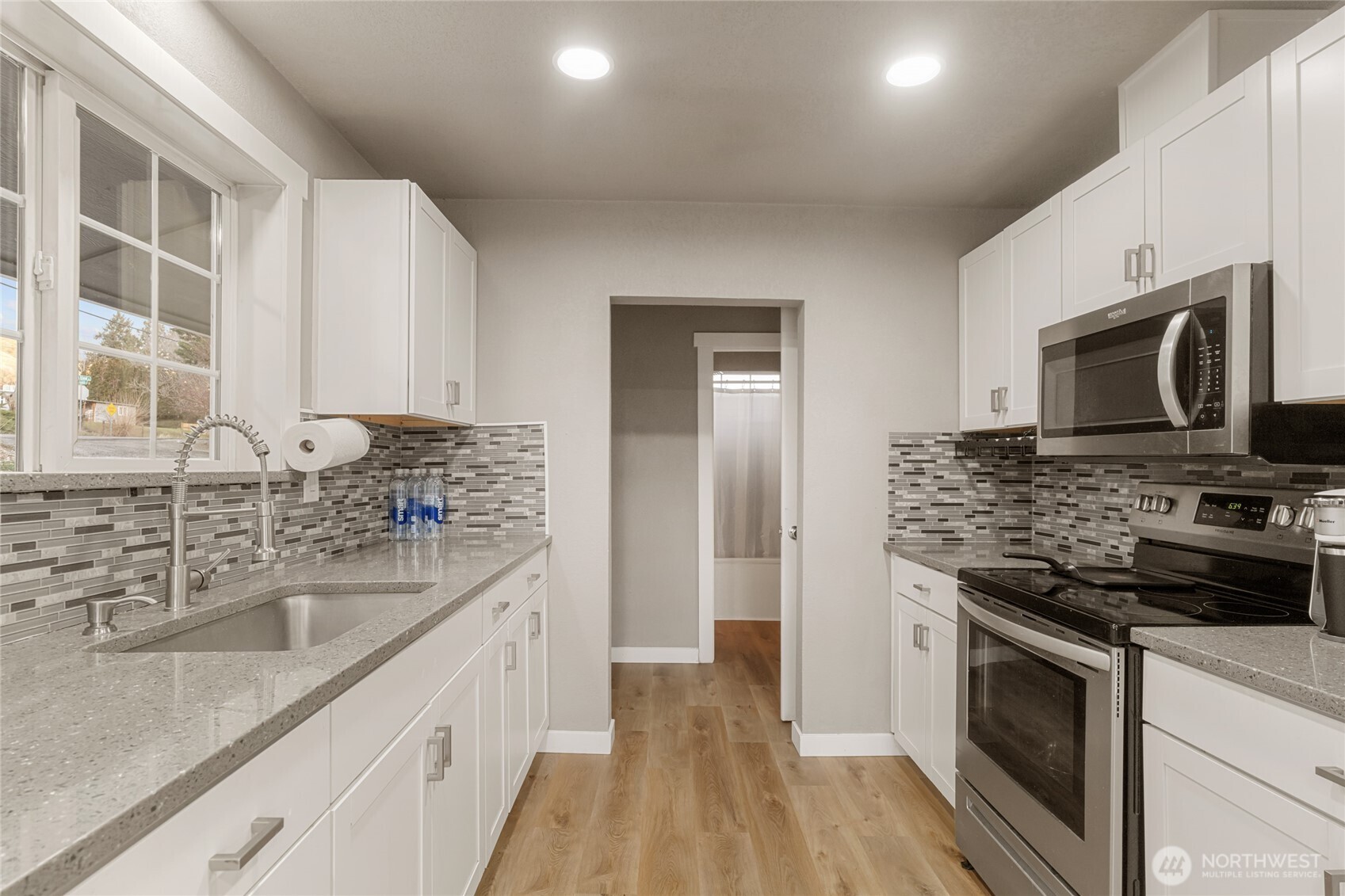 2440 Rock Island Road East Wenatchee, WA 98802 - Photo 11 of 31