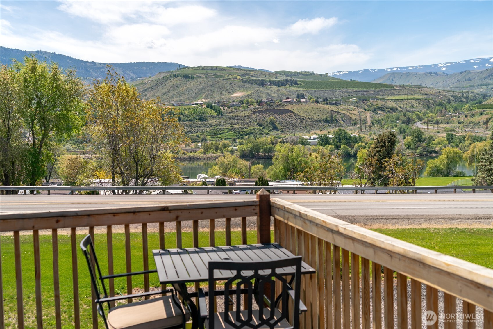 2440 Rock Island Road East Wenatchee, WA 98802 - Photo 12 of 31