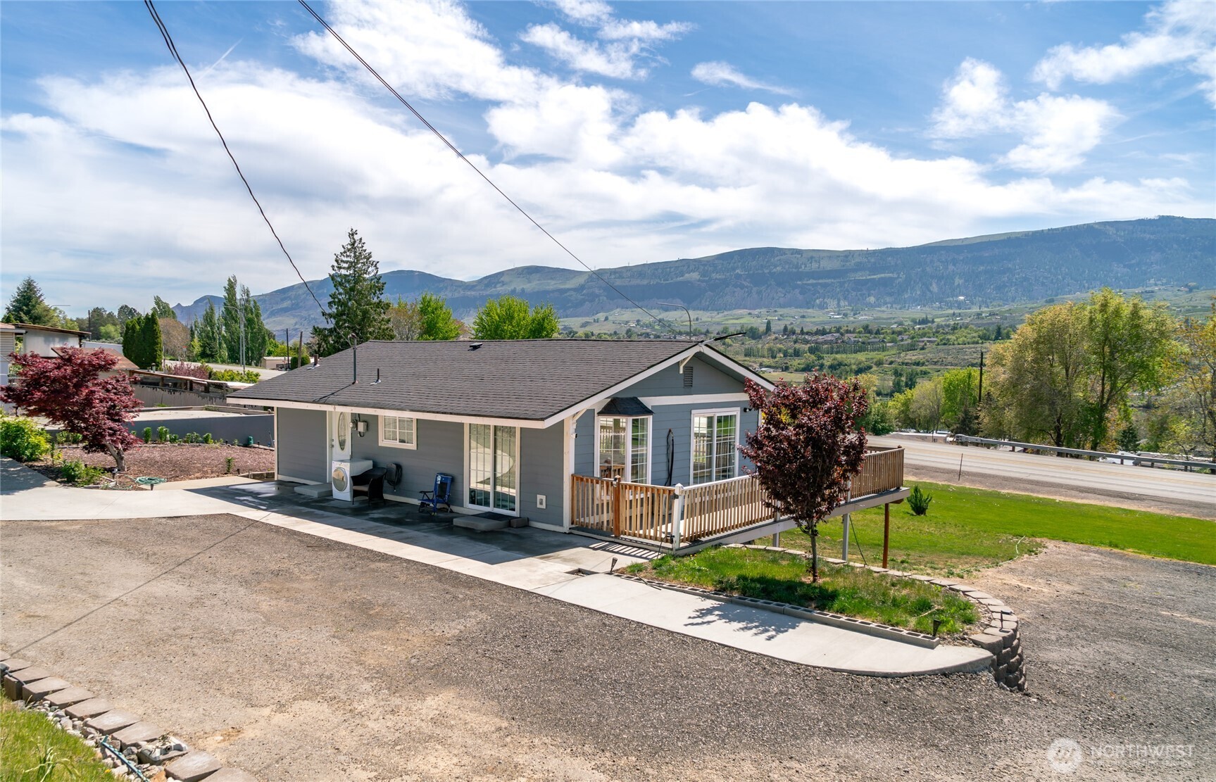 2440 Rock Island Road East Wenatchee, WA 98802 - Photo 3 of 31